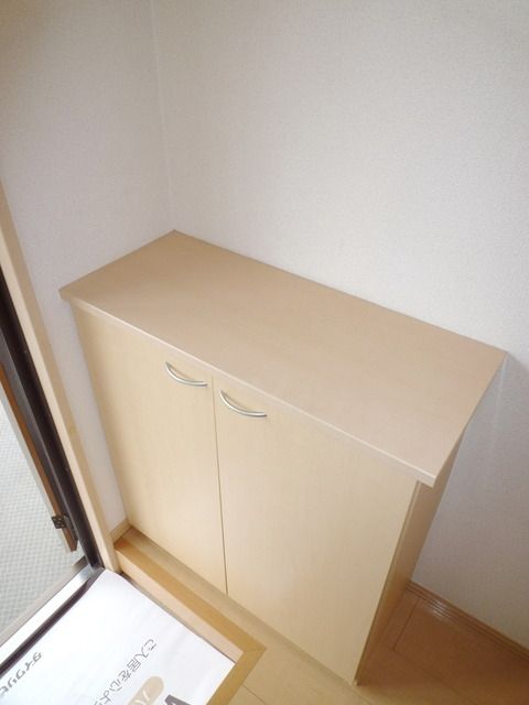 玄関　シューズボックスあります♪