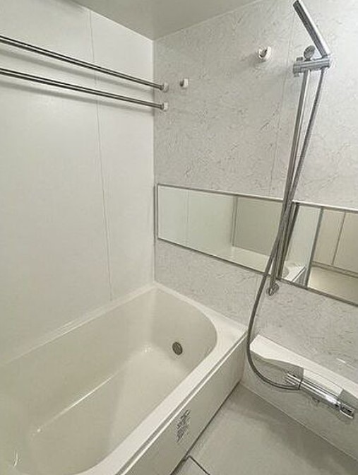 バス・シャワールーム　★ゆったりとできる広さの浴槽★