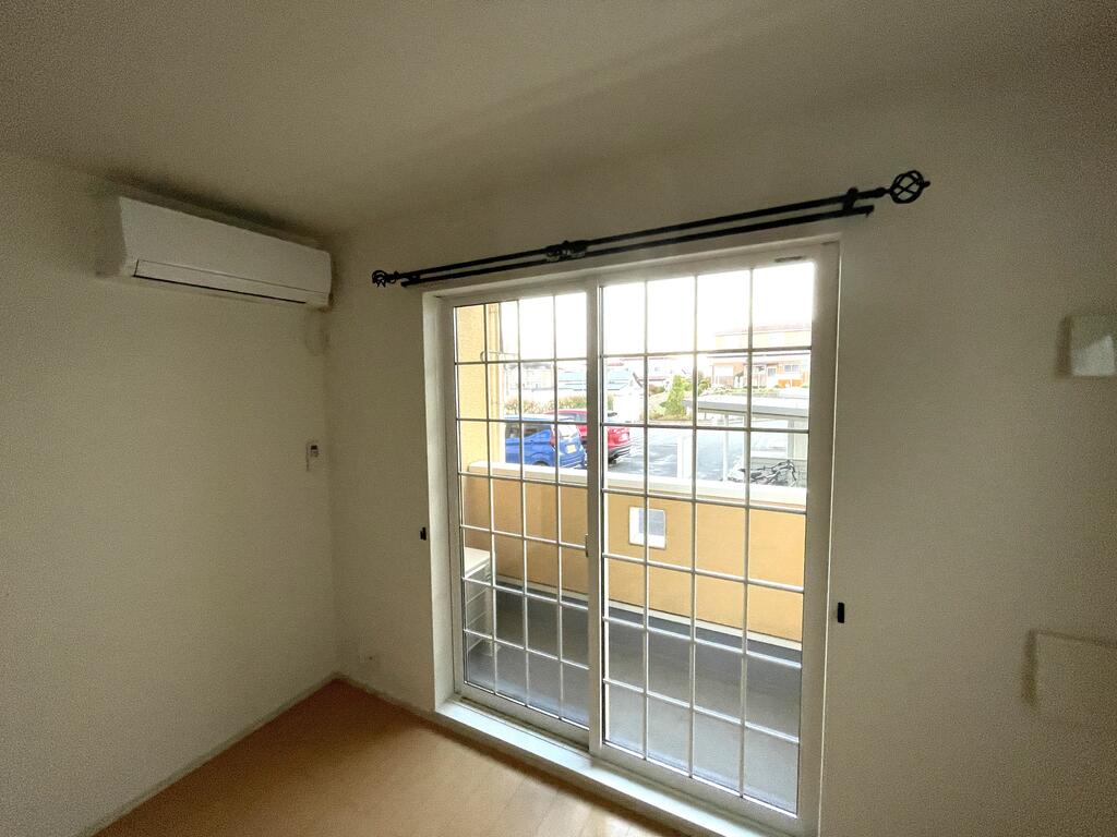 その他設備　明るいリビングです。