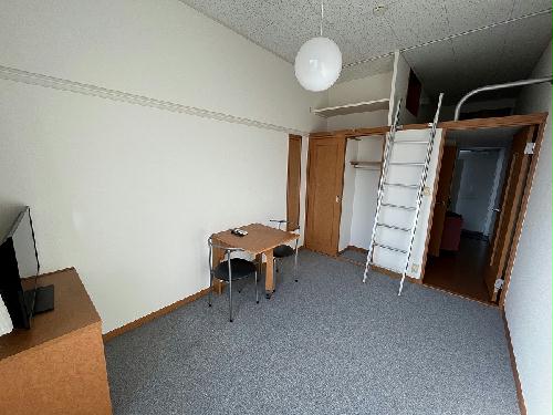 居室・リビング　1階はフローリング仕様です。