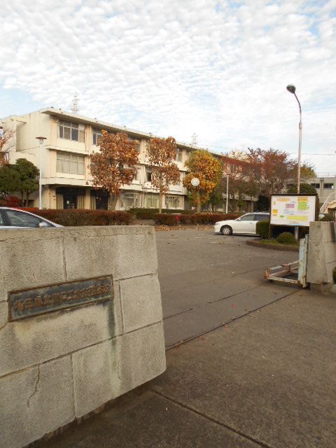 高校・高専　埼玉県立川口工業高等学校（高校・高専）まで351m