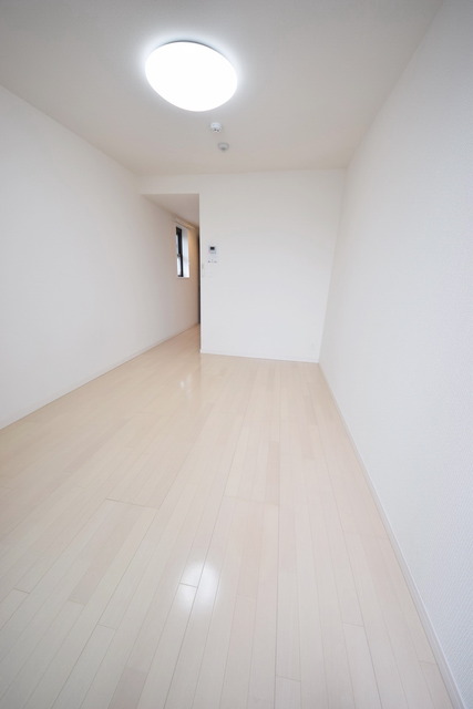 収納　★この壁のむこうに収納が★