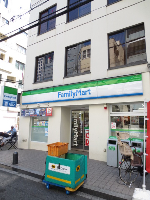 コンビニ　コンビニ（コンビニ）まで100m