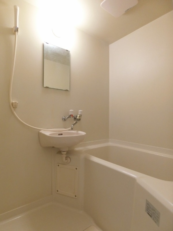 バス・シャワールーム　図面と現状に相違がある場合には現状を優先