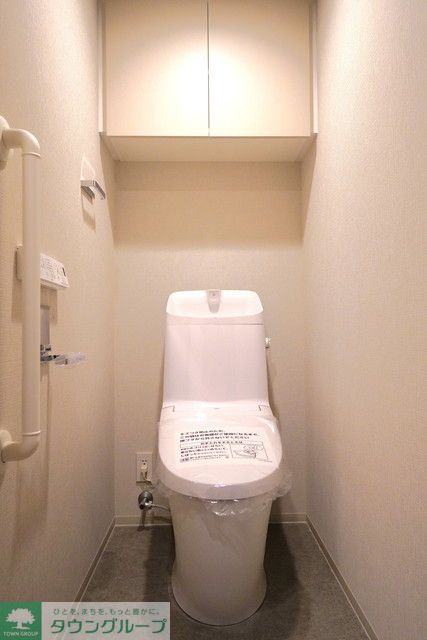 トイレ　※写真は同タイプ住戸です。