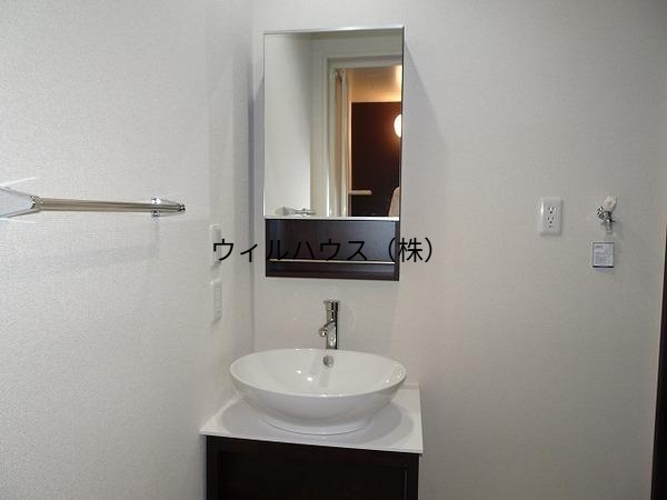 洗面設備　同型使用写真