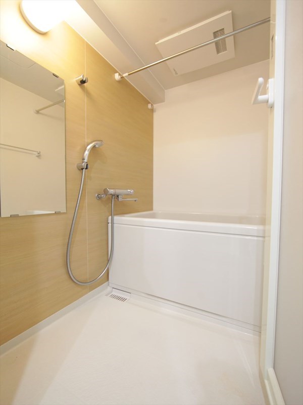 バス・シャワールーム　バスルーム　浴室暖房乾燥機付き