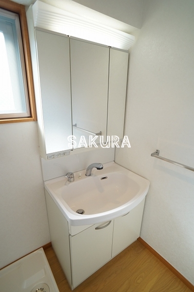 洗面設備　身支度に便利な洗面台♪