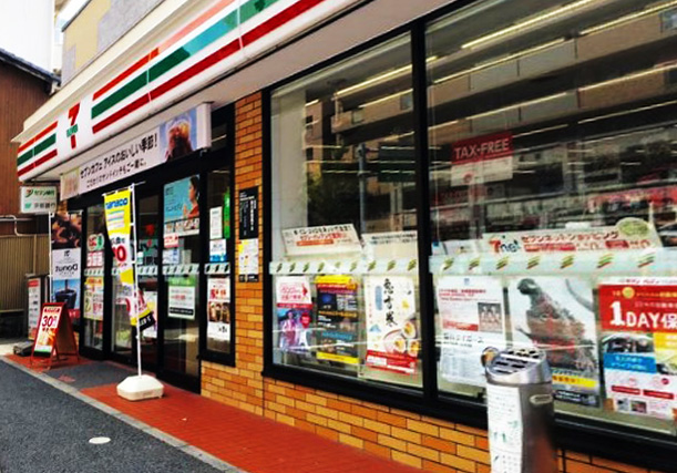 コンビニ　セブンイレブン 京都西大路松原店（コンビニ）まで754m