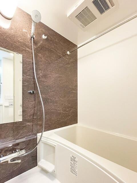 バス・シャワールーム　?