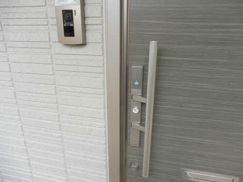 セキュリティ　玄関