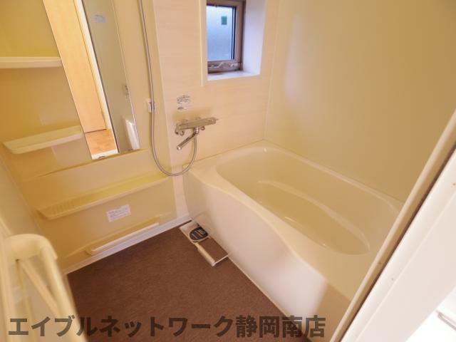 バス・シャワールーム　きれいなお風呂です