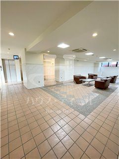 ロビー　建物の内部です