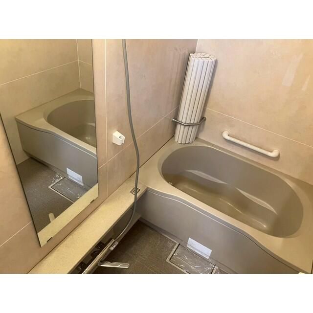 バス・シャワールーム　コンパクトで使いやすいお風呂です