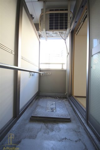 バルコニー　YAHATA西長堀