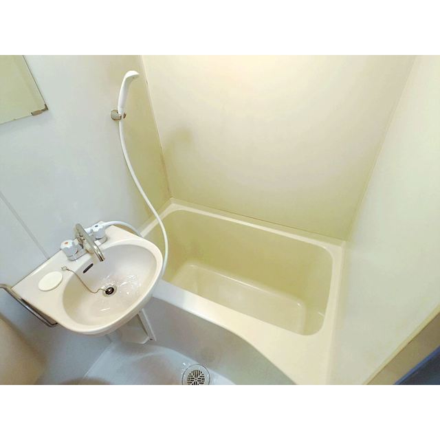 バス・シャワールーム　日々の疲れを癒すお風呂付です