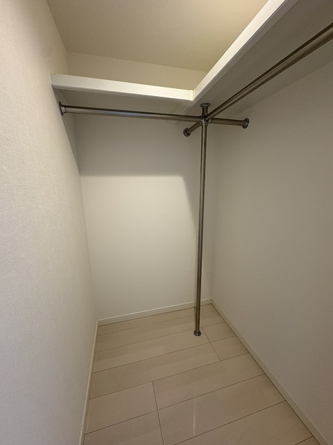 収納　ウォークインクローゼット