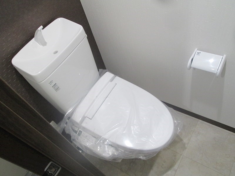 トイレ　温水洗浄・暖房便座