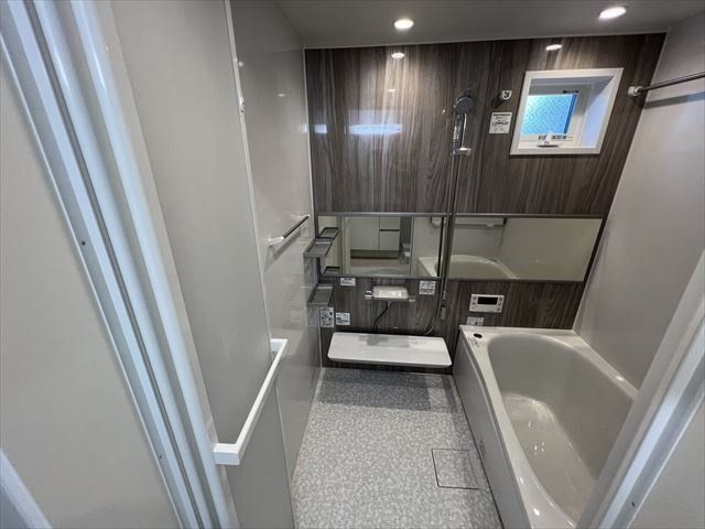 バス・シャワールーム　バルコニー