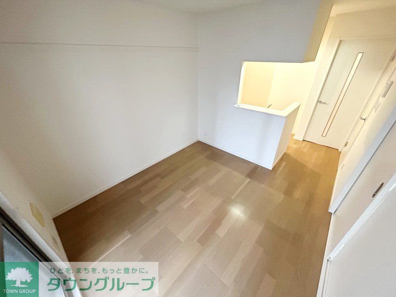 居室・リビング　玄関