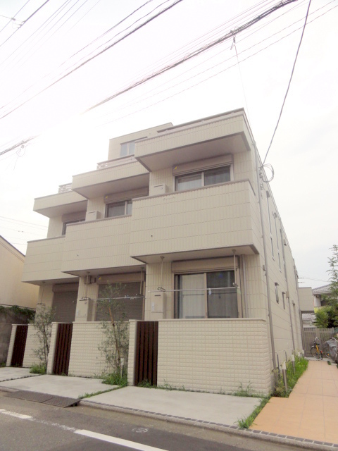 建物外観　２０１３年３月完成　へーベルメゾン