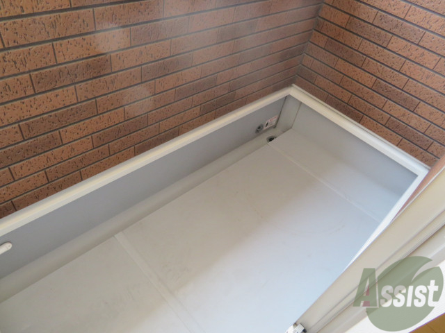 バルコニー　バルコニーは幅があり、広い印象を受けました。