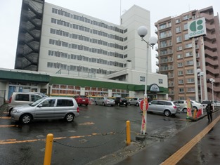 スーパー　コープさっぽろひばりが丘店（スーパー）まで528m