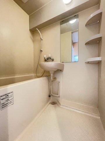 バス・シャワールーム　使いやすいリビングです