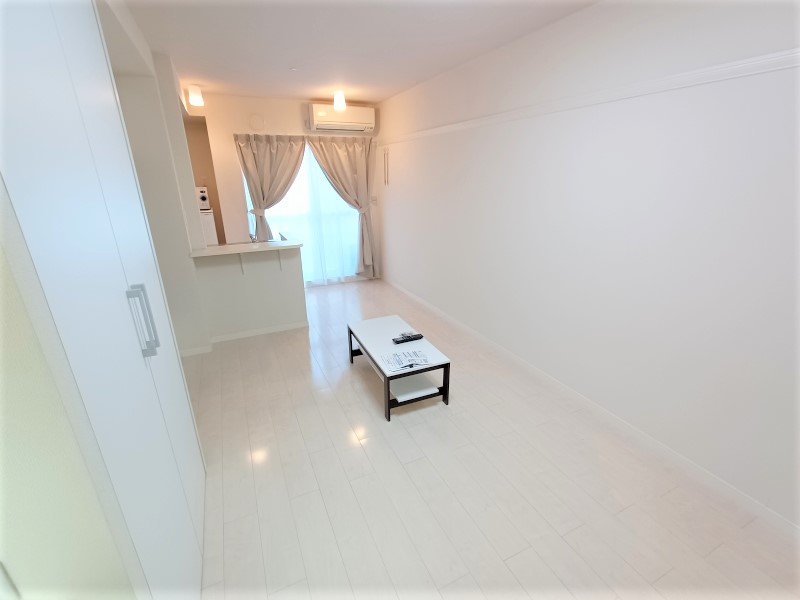 居室・リビング　家電・家具付きのお部屋です。