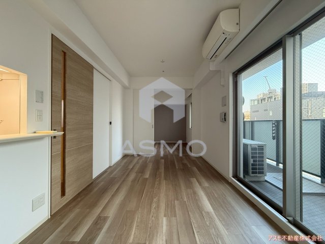 居室・リビング　同マンション別部屋参考写真