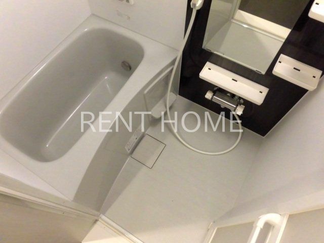 バス・シャワールーム　追い焚き機能付の浴室です。