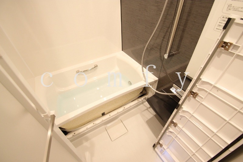 バス・シャワールーム　追炊き・浴室乾燥機付きバス