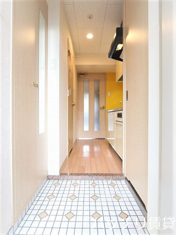 玄関　画像は別号室イメージの為、現況を優先いたします。