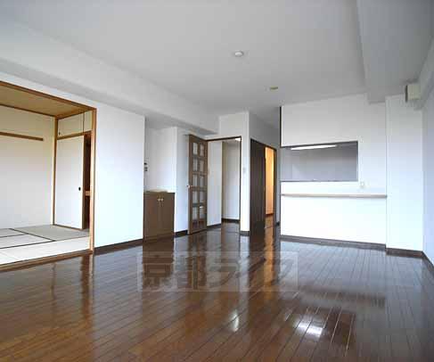 居室・リビング　ドカーンと広いリビング！これぞ憩いの場所。