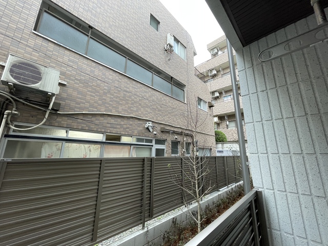 眺望　★1階でも通り沿いでないので人目も気になりづらく安心です★