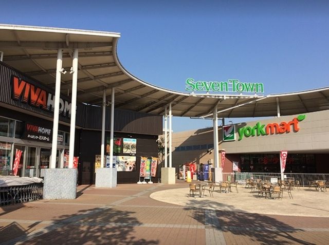 ショッピングセンター　セブンタウン小豆沢（ショッピングセンター）まで518m