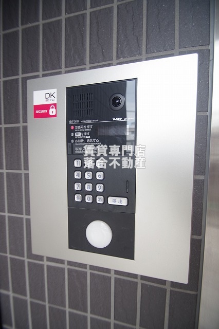 エントランス　オートロック付きで安心♪