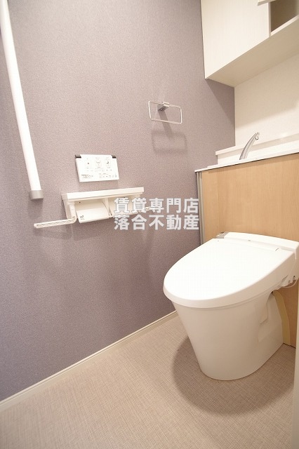 トイレ　ウォシュレット付き♪