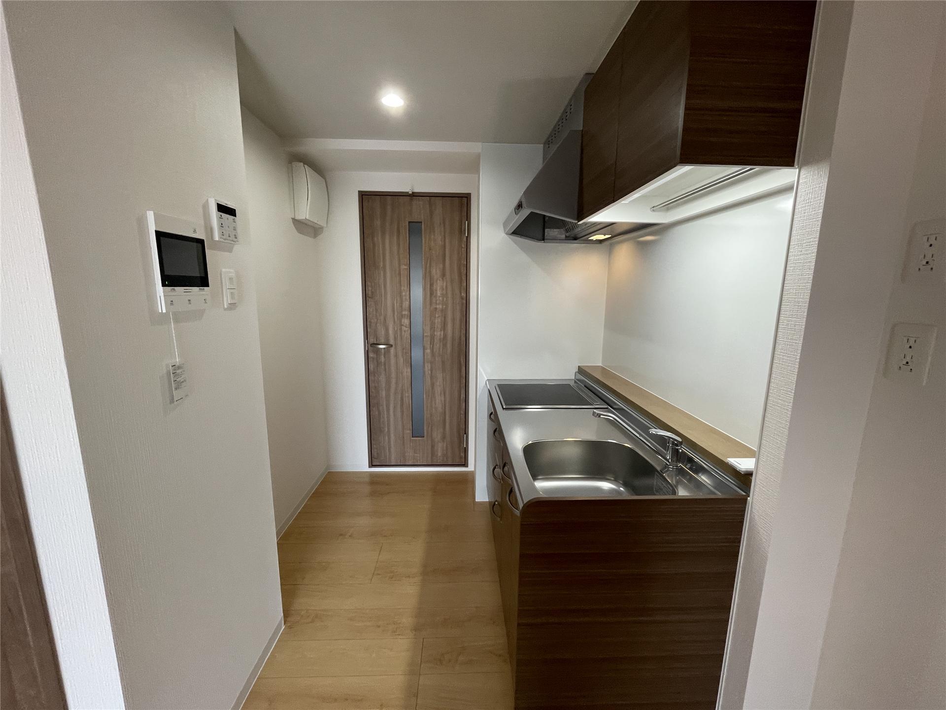 キッチン　ホーロー製で磁石が付くキッチンです