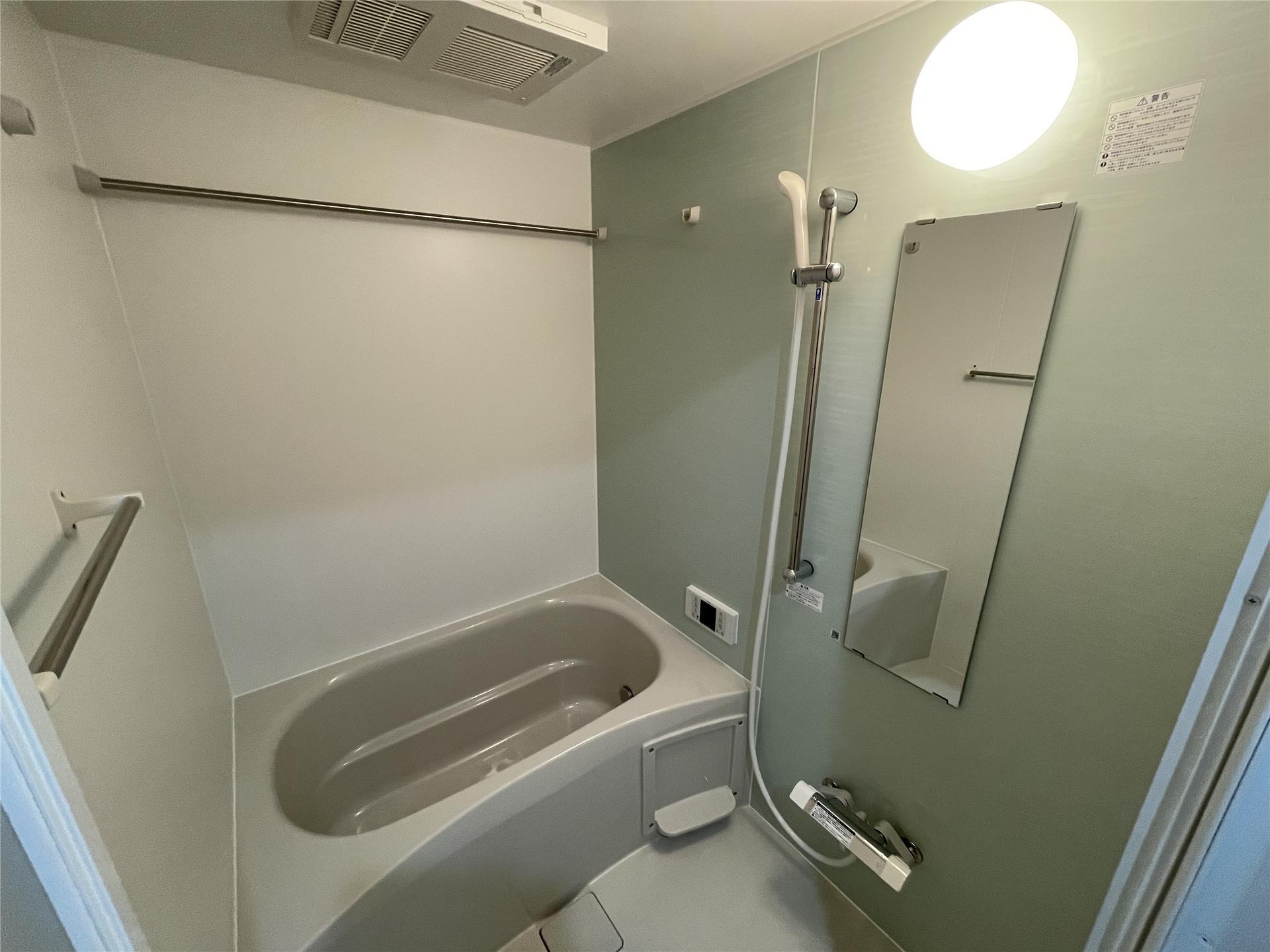 バス・シャワールーム　浴室乾燥機付きです