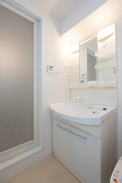 洗面設備　※写真は同タイプ住戸です。