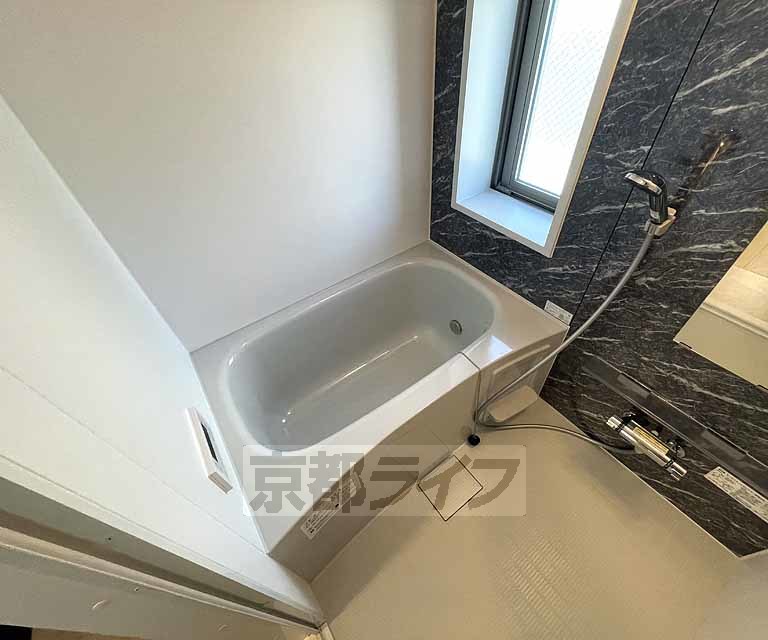 バス・シャワールーム　綺麗なお風呂！