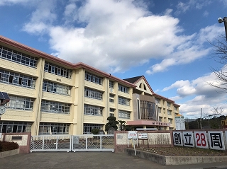 小学校　鹿児島市立伊敷台小学校（小学校）まで941m