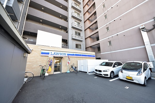 コンビニ　ローソンストア100　城東古市店（コンビニ）まで211m