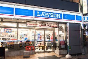 コンビニ　ローソン高円寺南四丁目店（コンビニ）まで30m