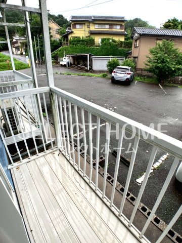 バルコニー　陽当たり良好なバルコニーです