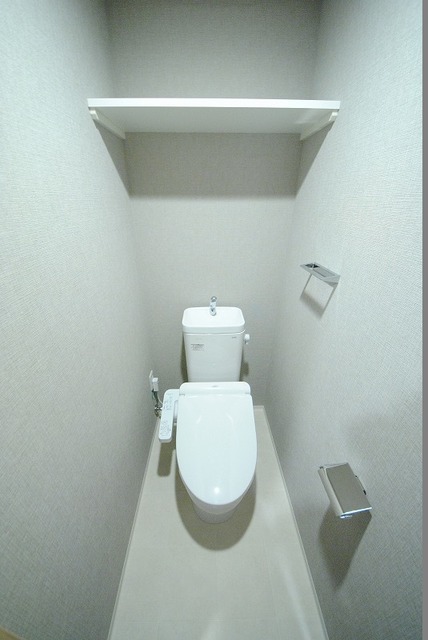 トイレ　写真は３０２号室