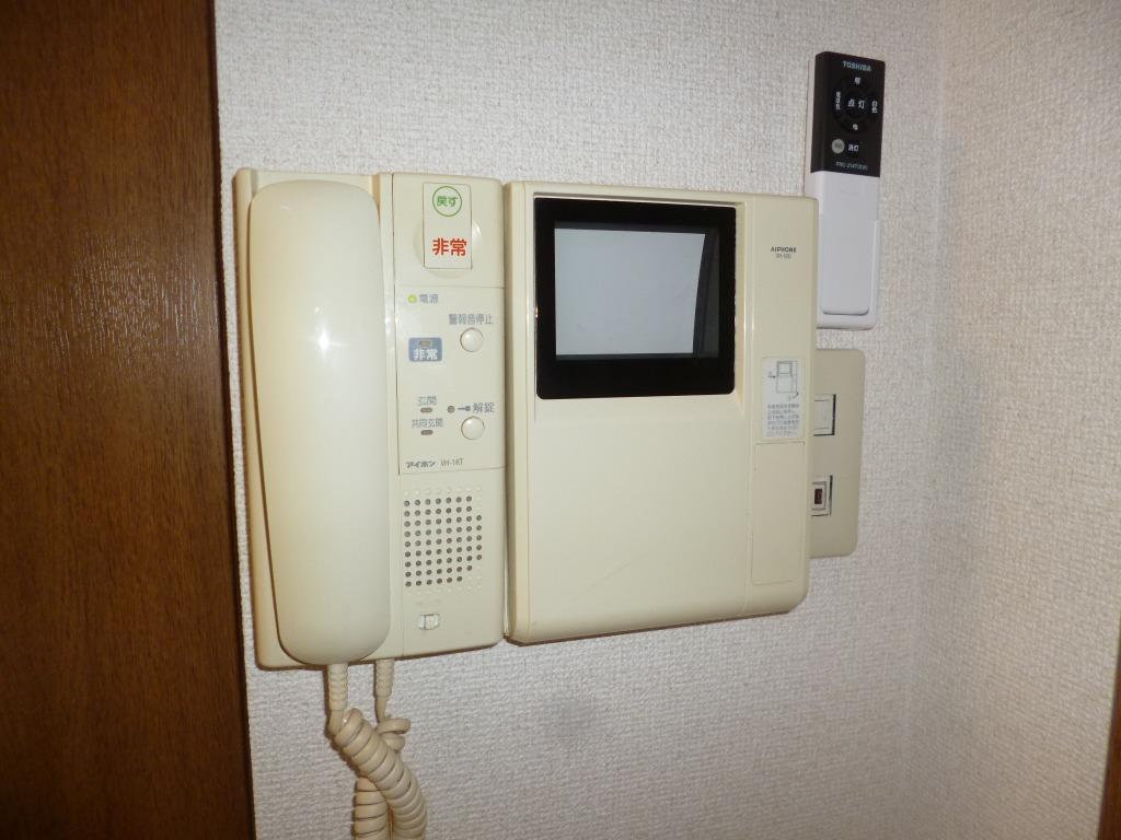 セキュリティ　TVモニターホン。※同設備の別室写真を使用しております。