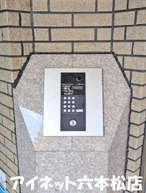 セキュリティ　オートロック付きで安心ですね。