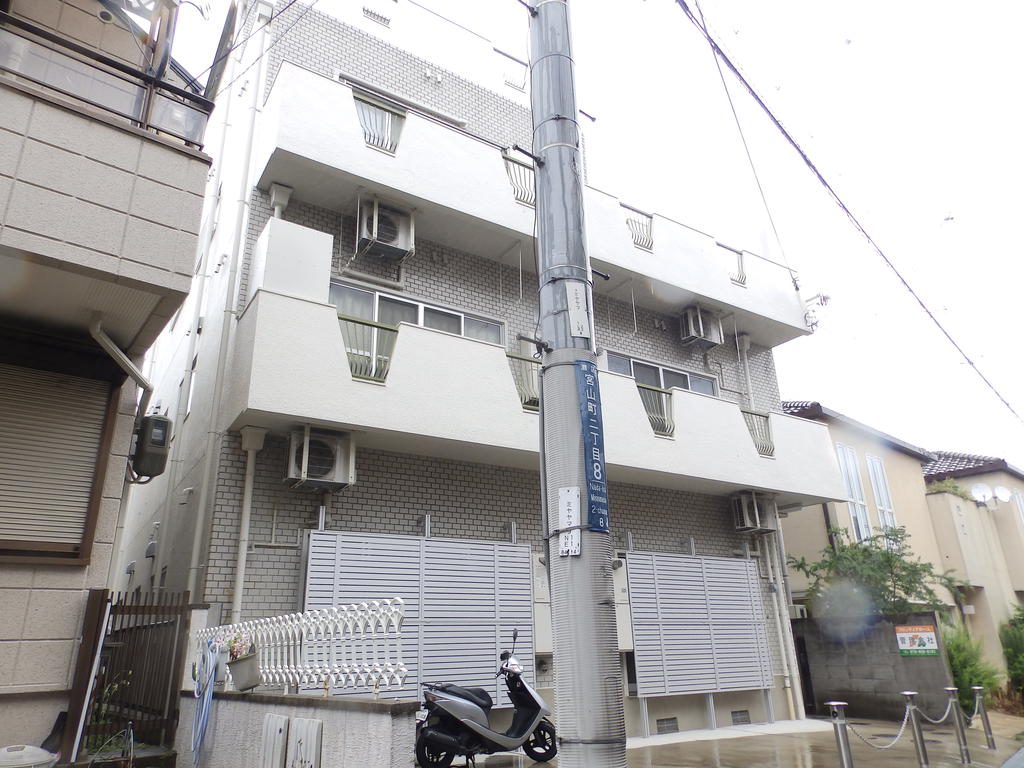 建物外観　駅にもすぐです